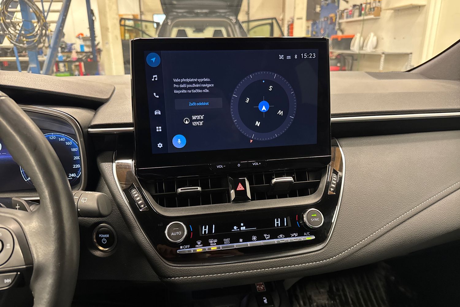 TOYOTA COROLLA 2024