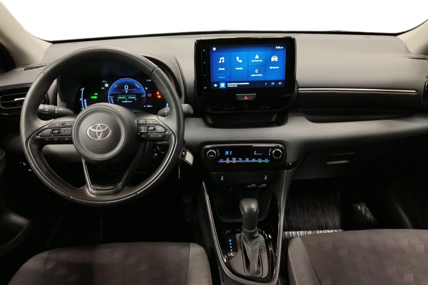 TOYOTA YARIS 2024