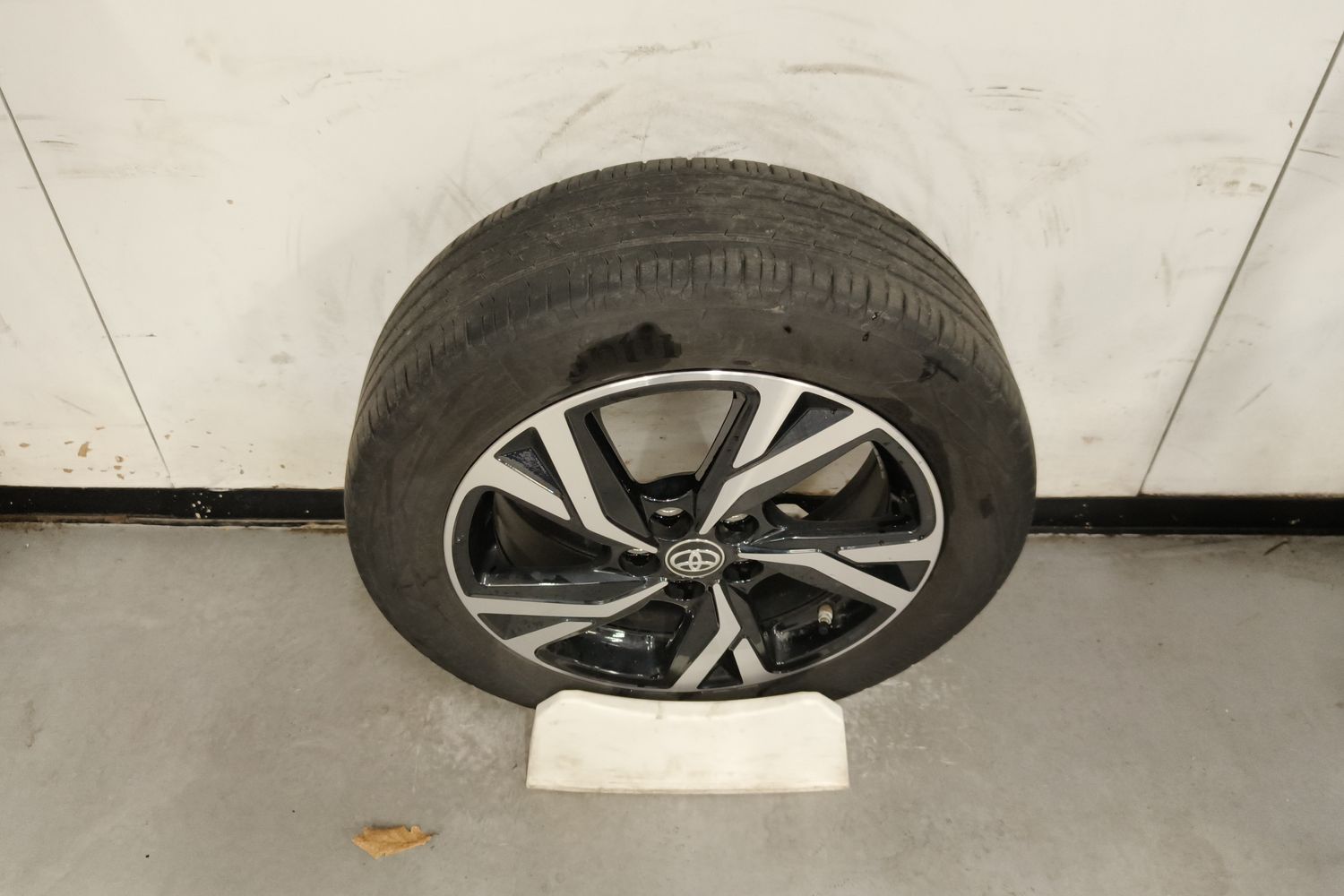 TOYOTA YARIS 2024