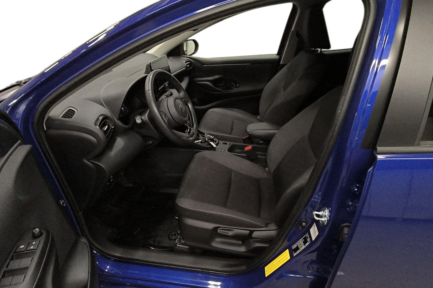 TOYOTA YARIS 2024