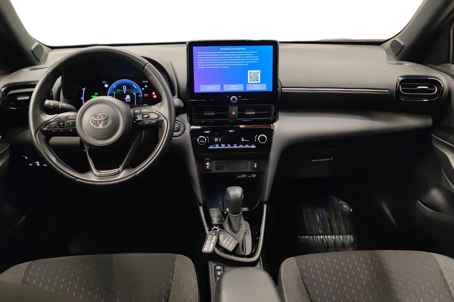 TOYOTA Yaris Cross 2024