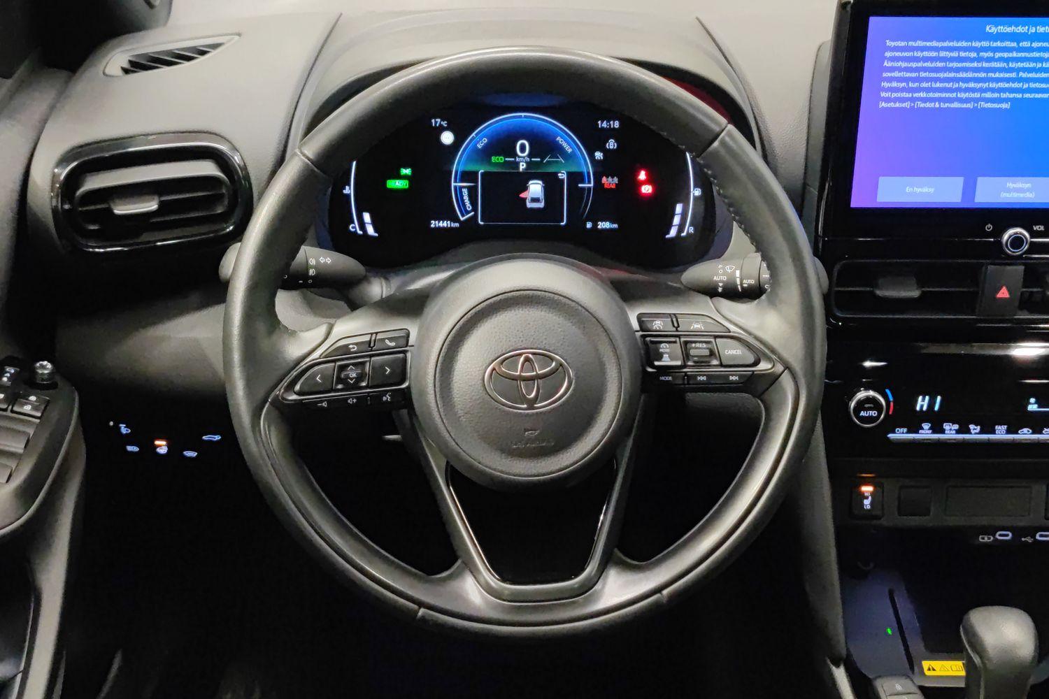 TOYOTA Yaris Cross 2024