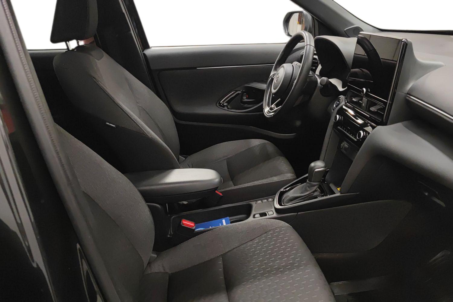 TOYOTA Yaris Cross 2024