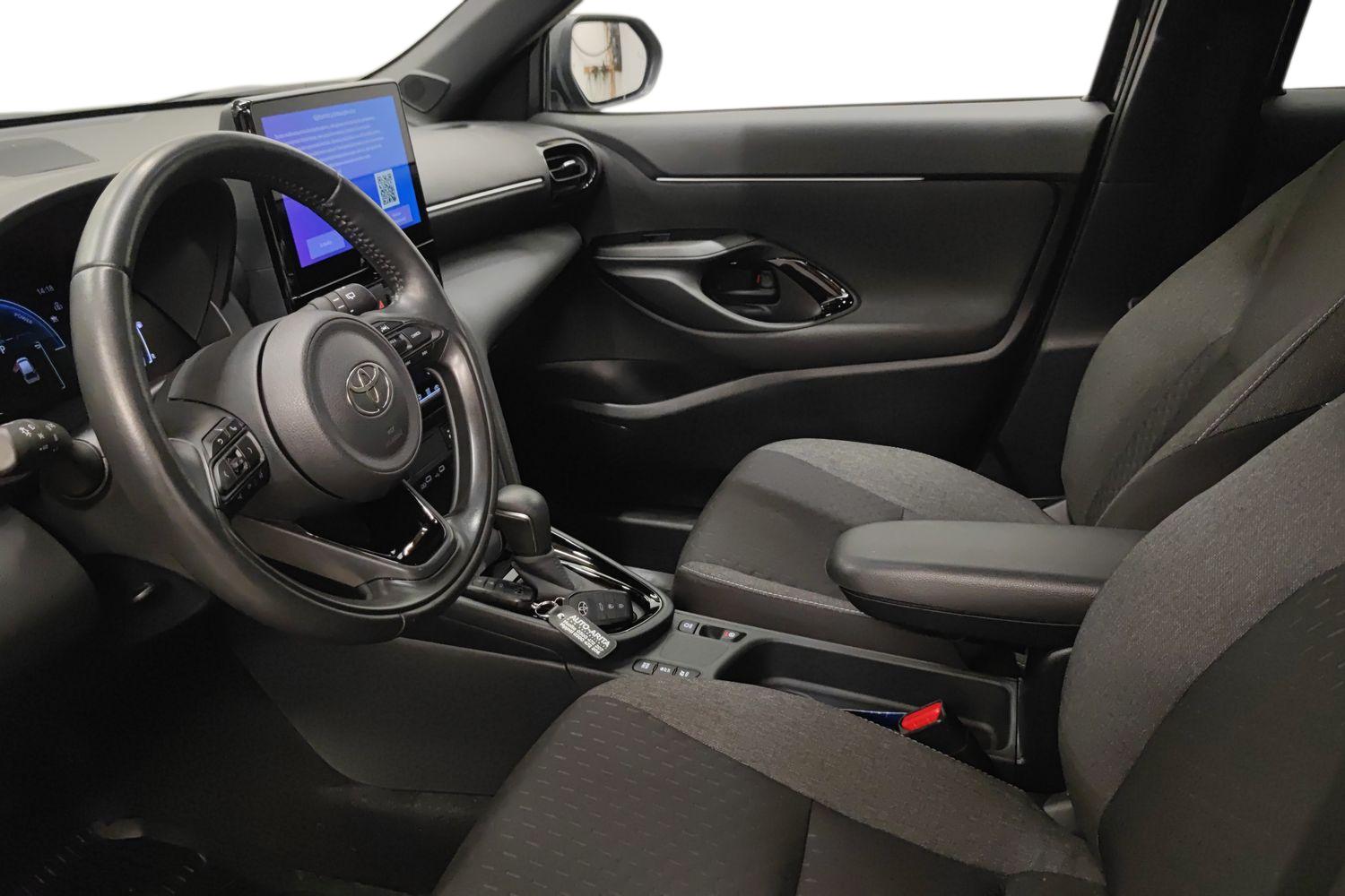 TOYOTA Yaris Cross 2024