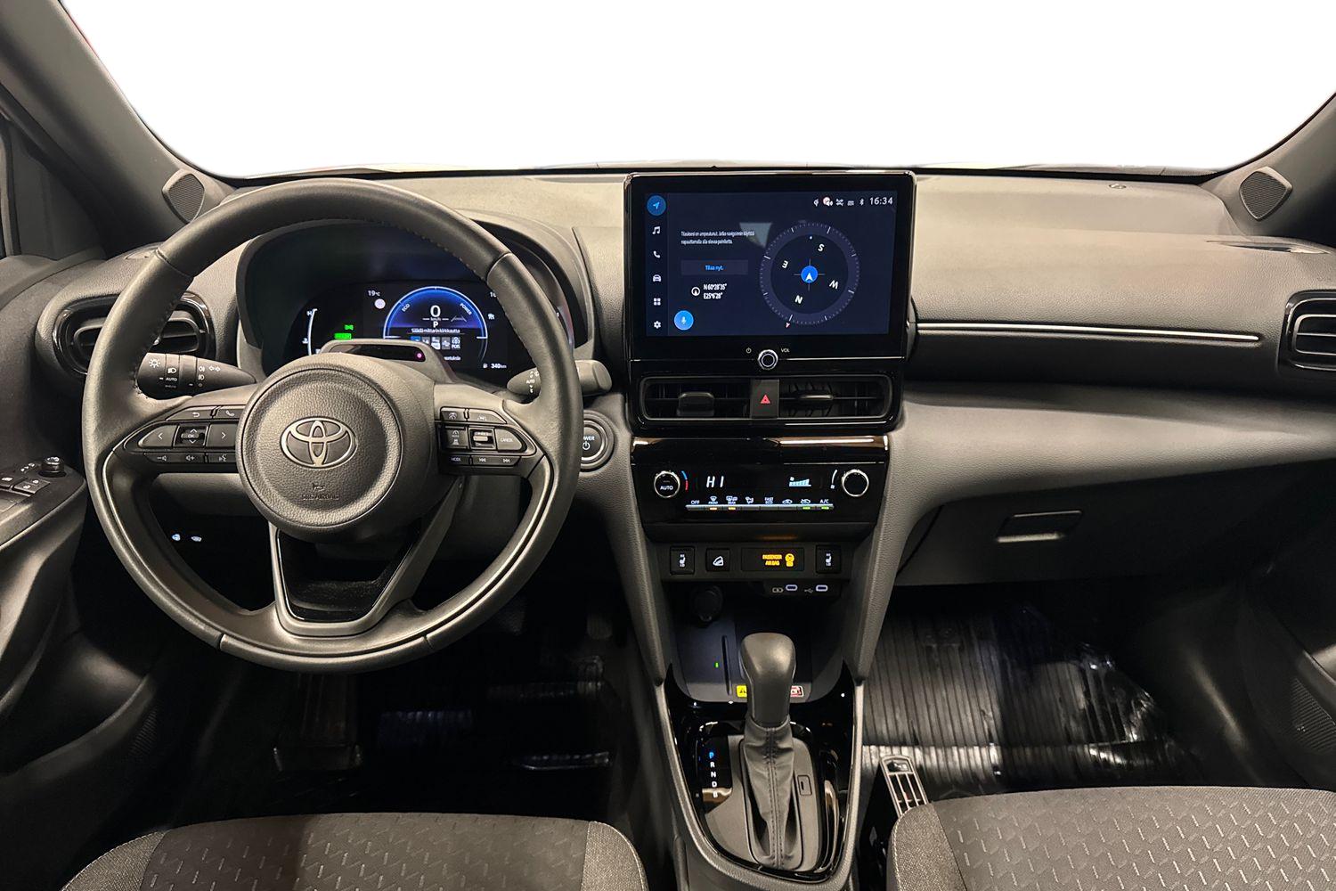 TOYOTA Yaris Cross 2026