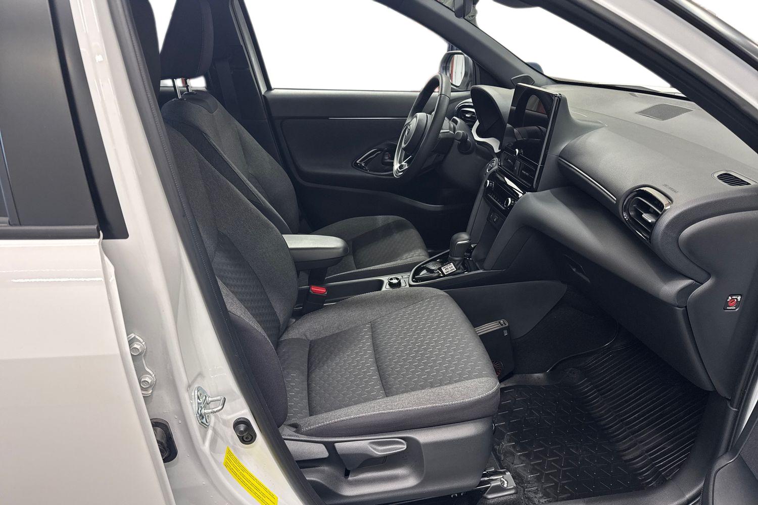 TOYOTA Yaris Cross 2026