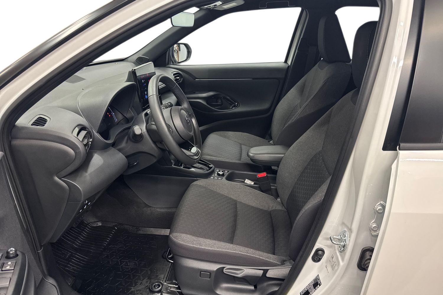 TOYOTA Yaris Cross 2026
