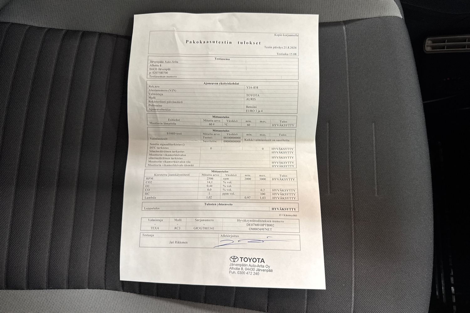 TOYOTA AURIS 2015