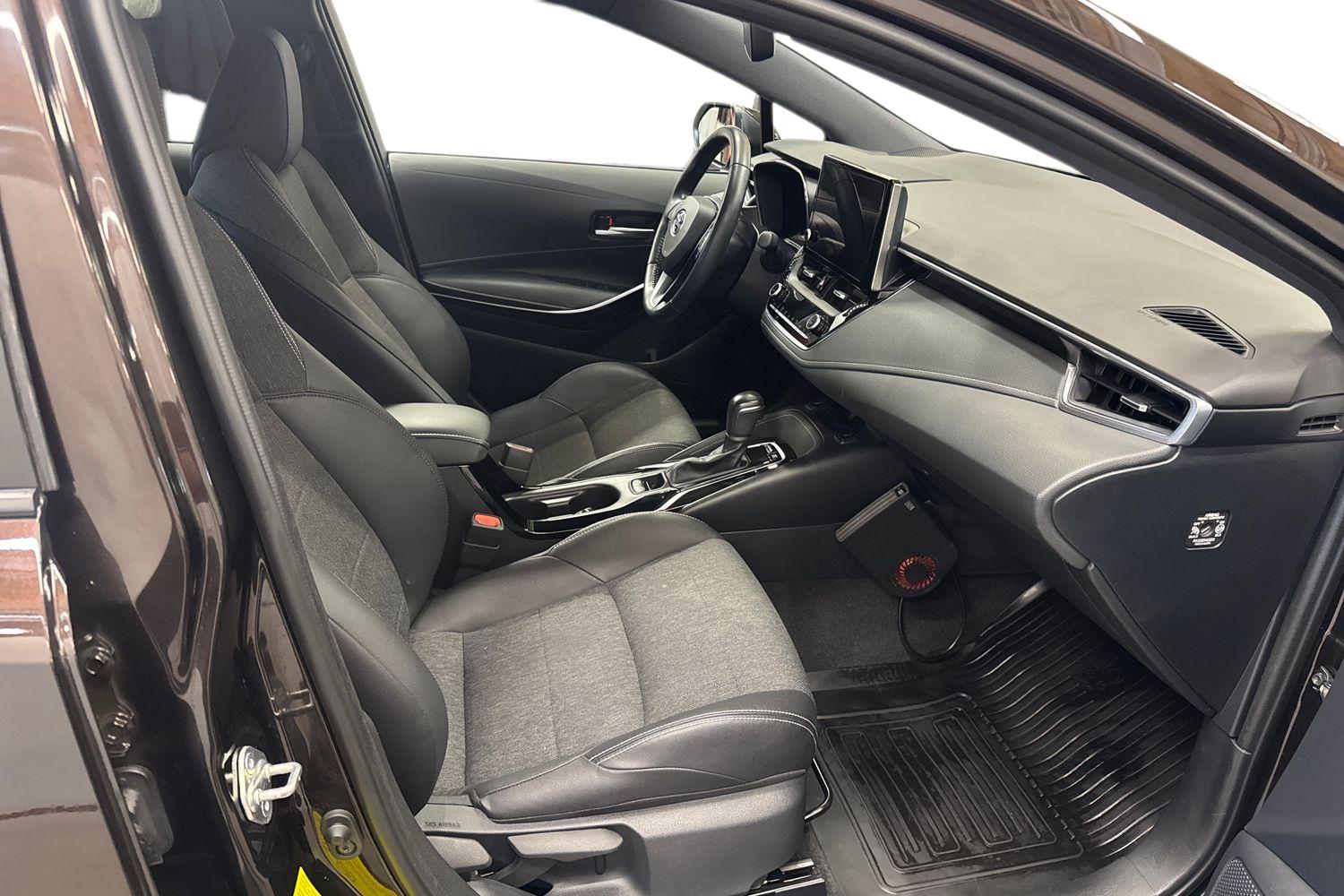 TOYOTA COROLLA 2023