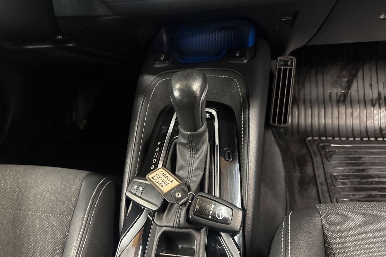 TOYOTA COROLLA 2023