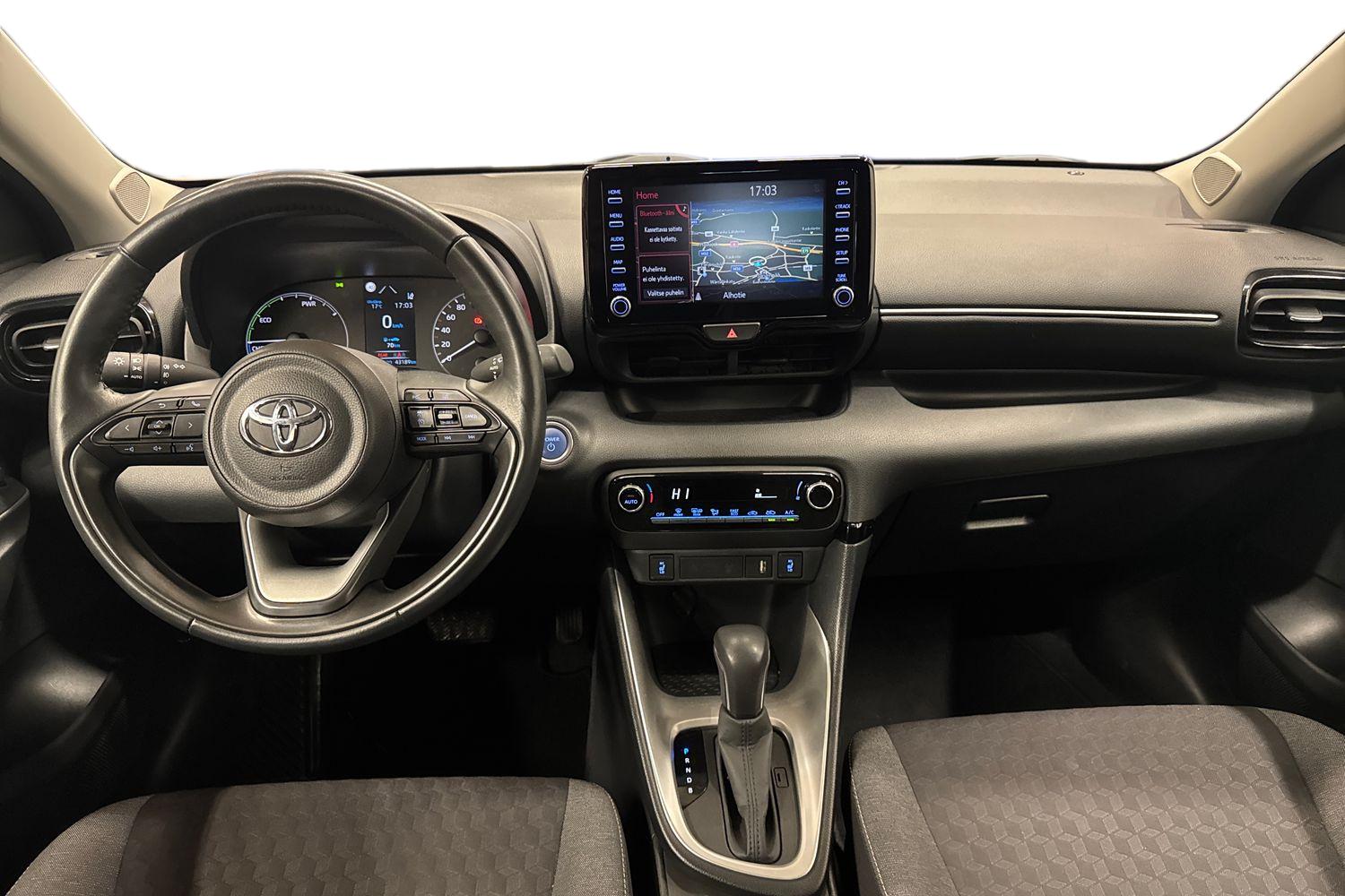 TOYOTA YARIS 2024