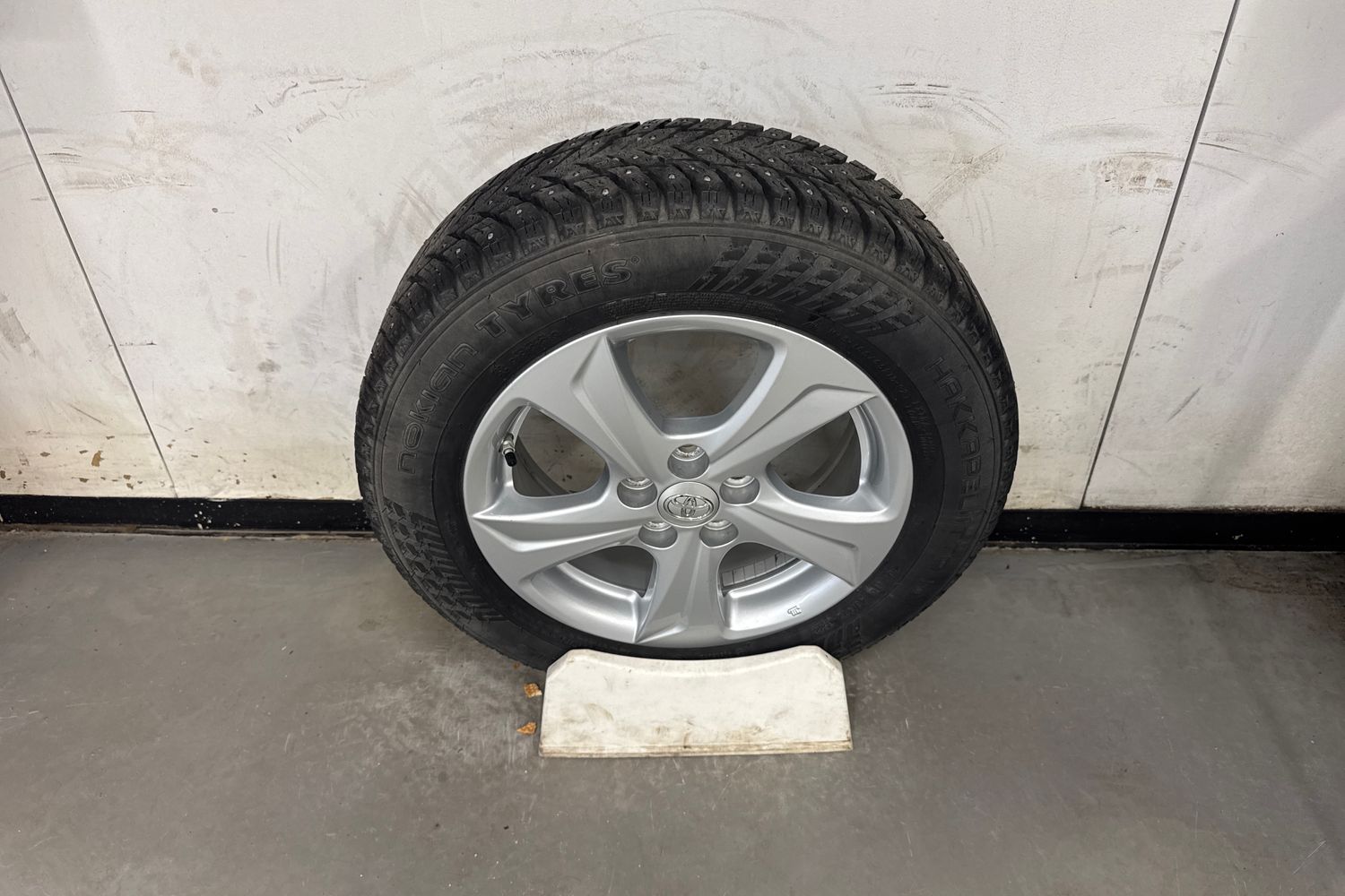 TOYOTA YARIS 2024