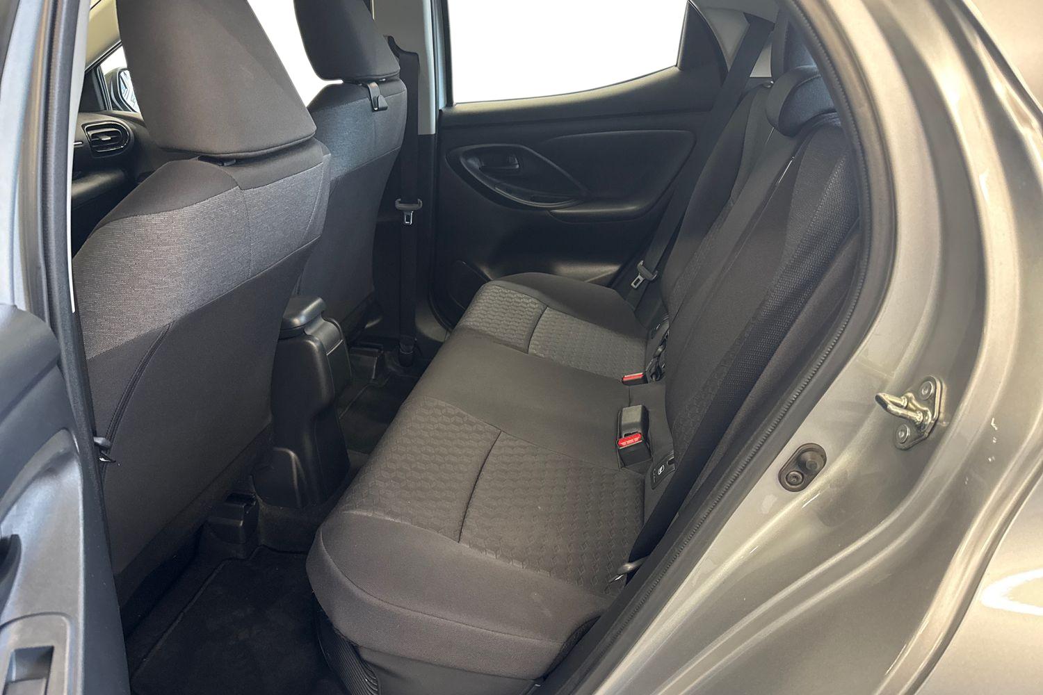 TOYOTA YARIS 2024