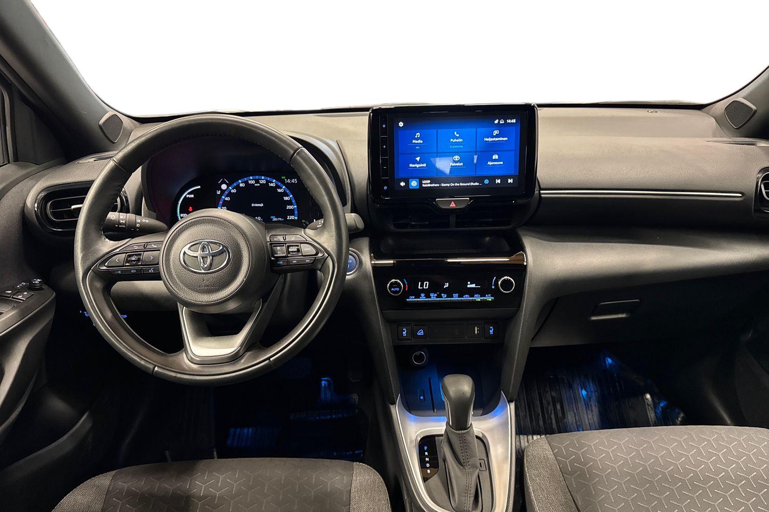 TOYOTA Yaris Cross 2024