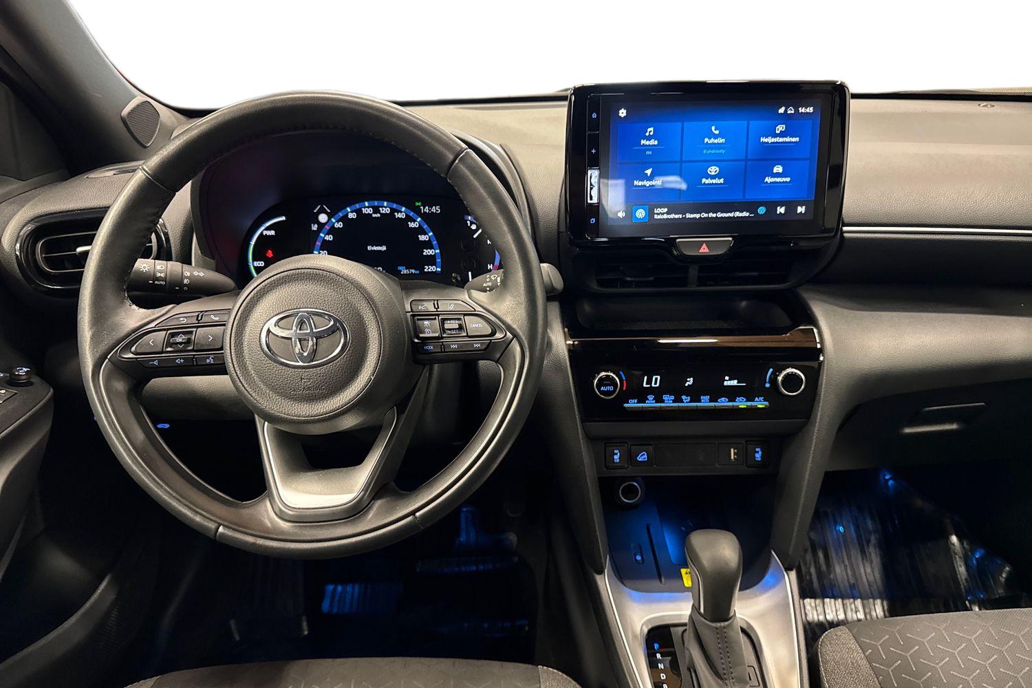 TOYOTA Yaris Cross 2024