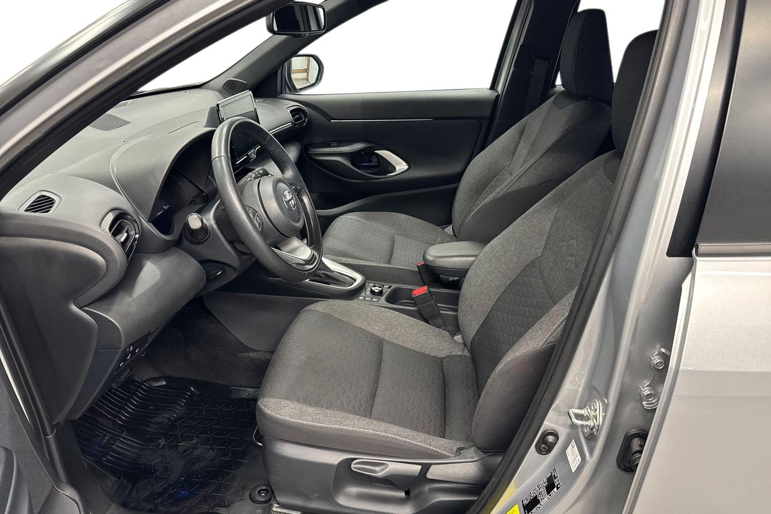 TOYOTA Yaris Cross 2024