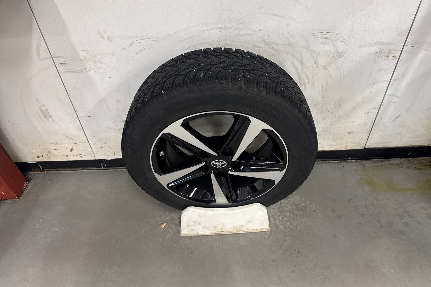 TOYOTA COROLLA 2024