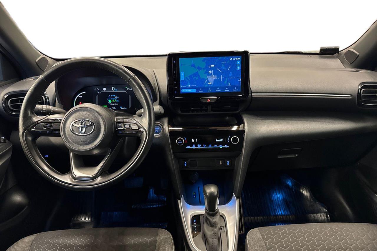 TOYOTA Yaris Cross 2023