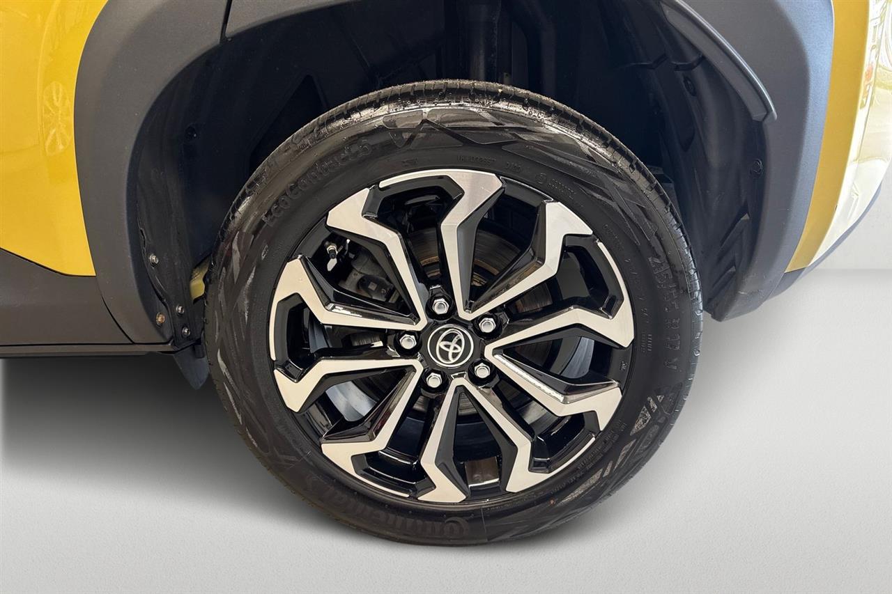 TOYOTA Yaris Cross 2023