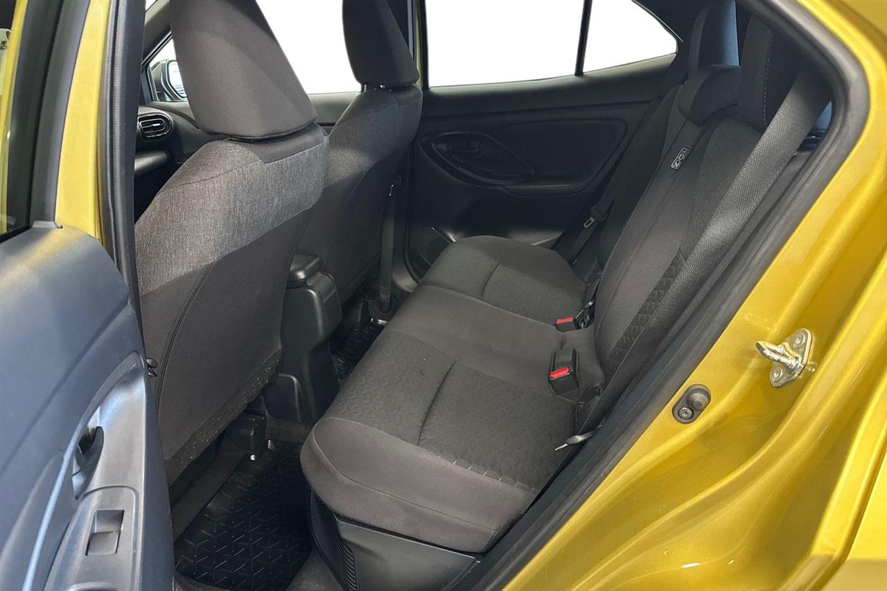 TOYOTA Yaris Cross 2023