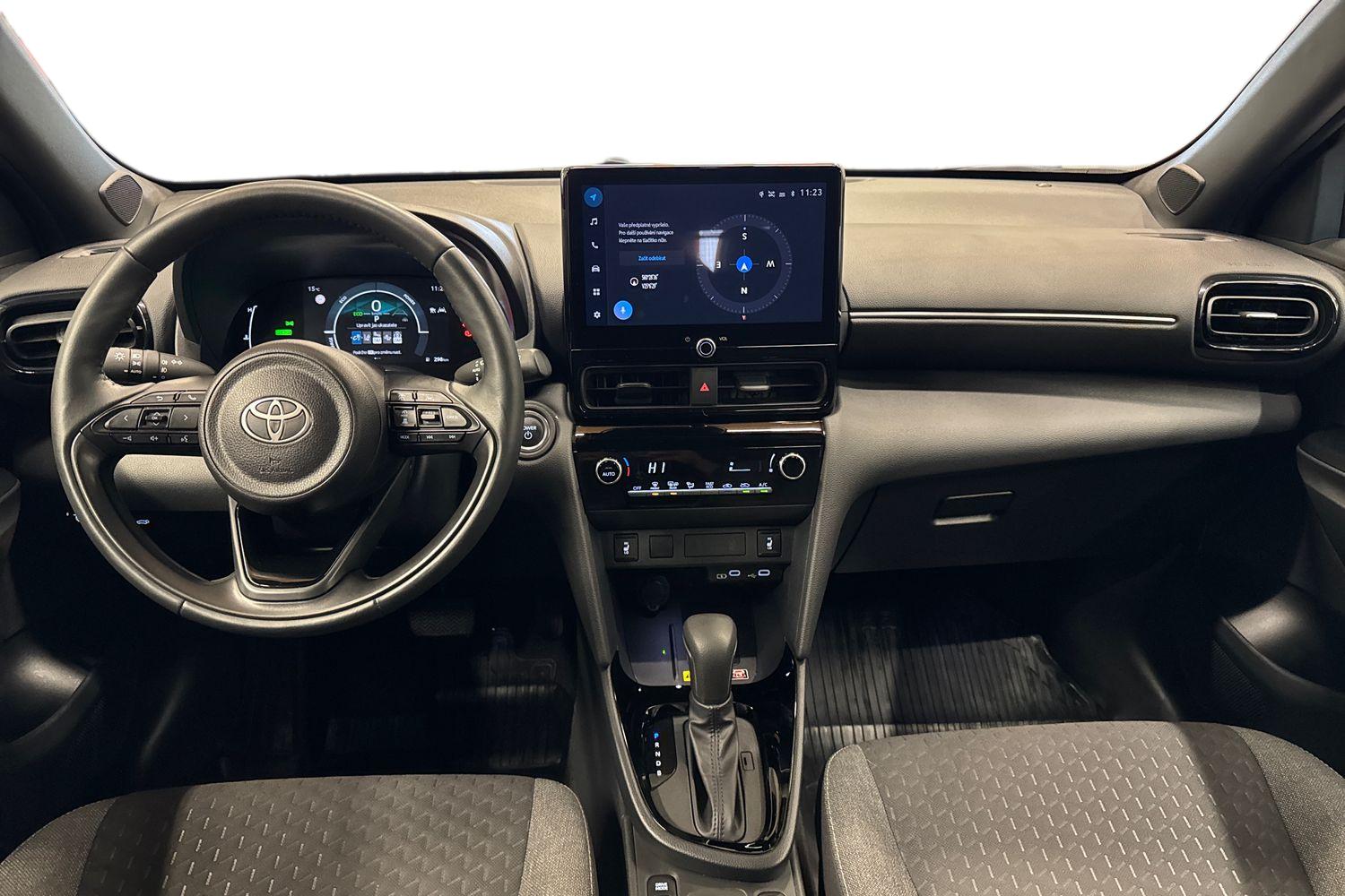 TOYOTA Yaris Cross 2024