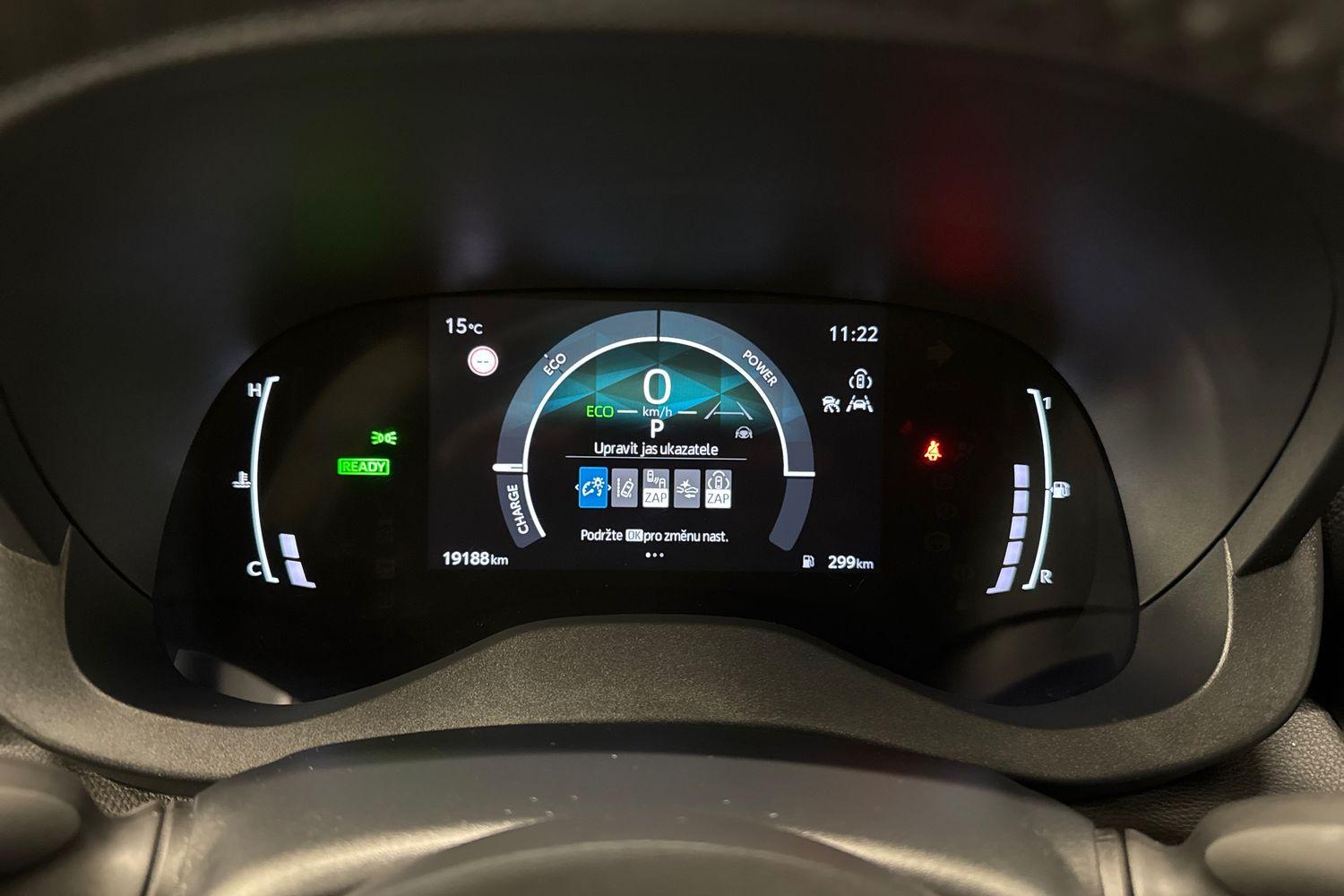 TOYOTA Yaris Cross 2024