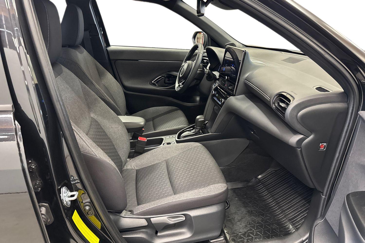 TOYOTA Yaris Cross 2024