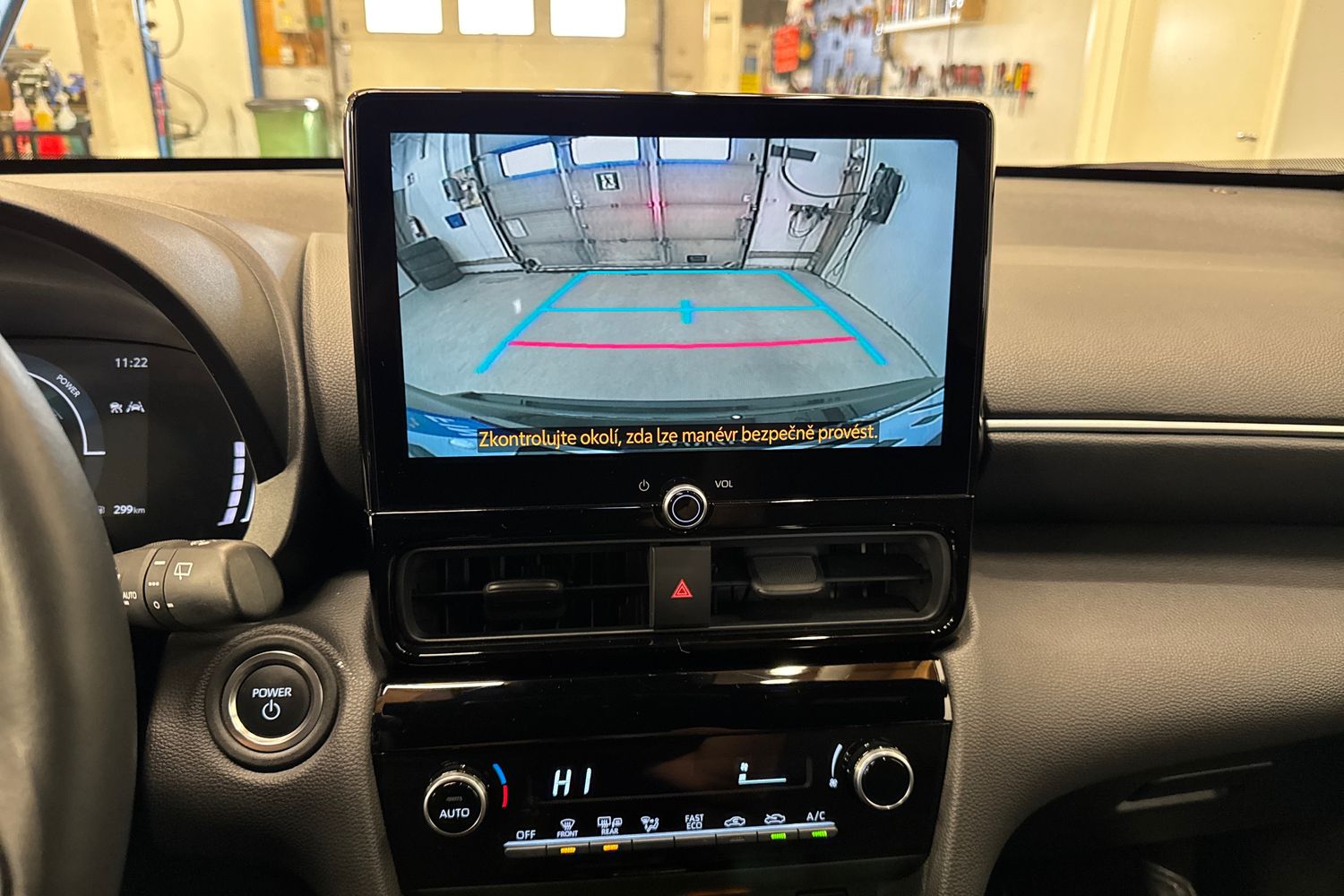 TOYOTA Yaris Cross 2024