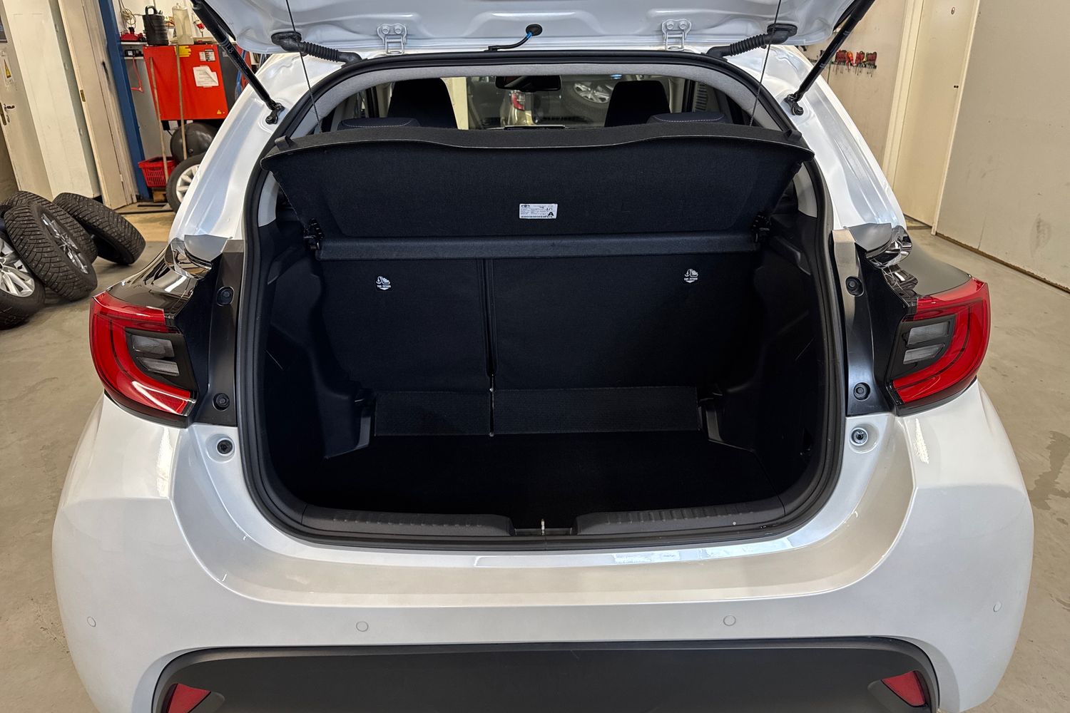 TOYOTA YARIS 2025
