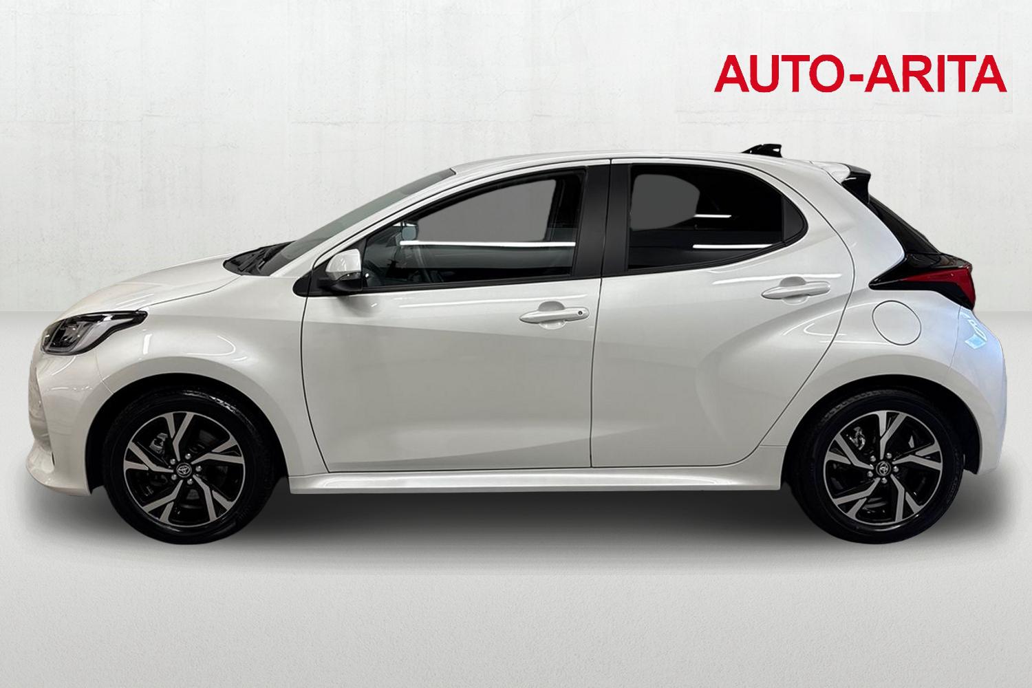 TOYOTA YARIS 2025