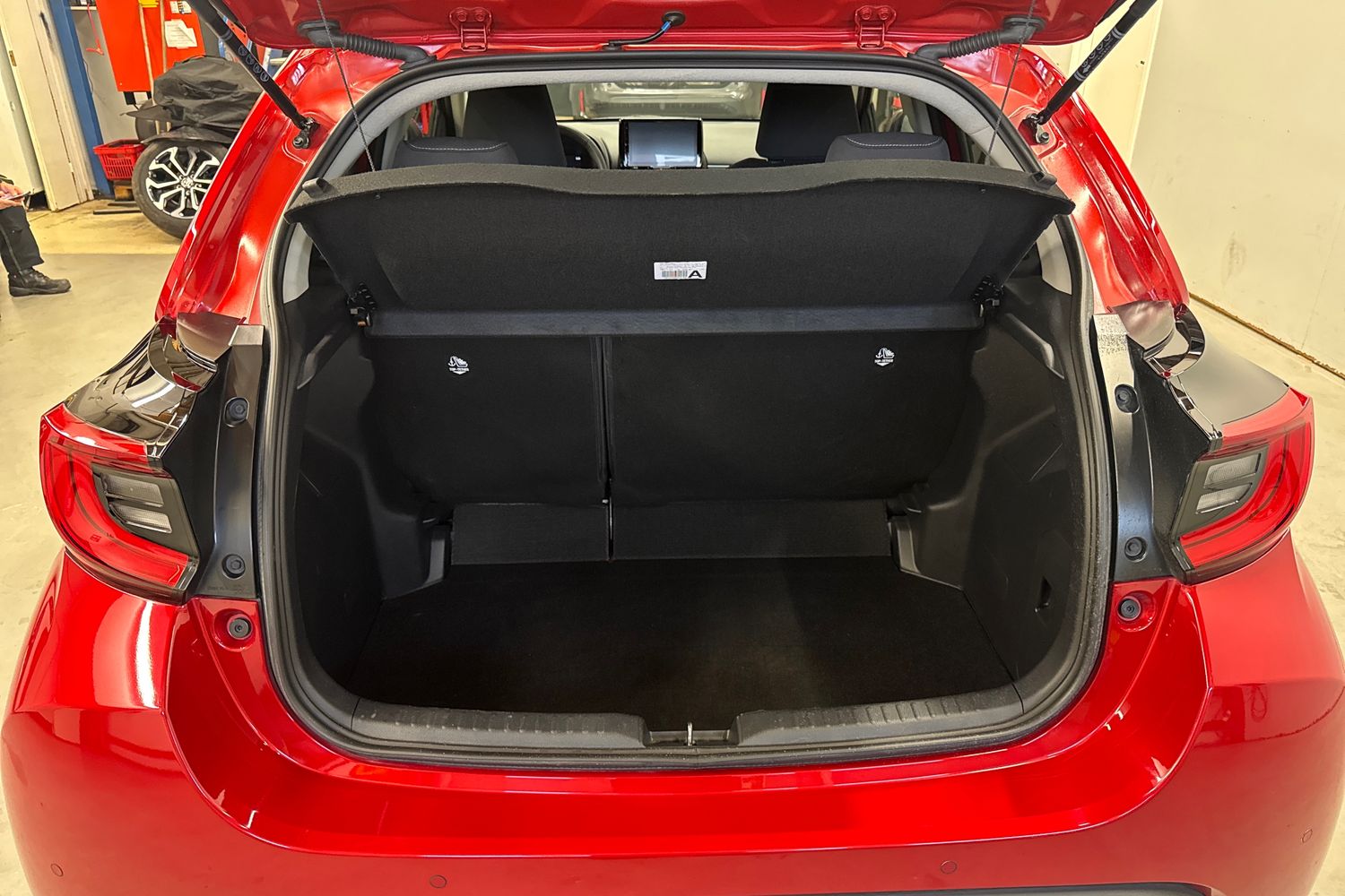 TOYOTA YARIS 2025