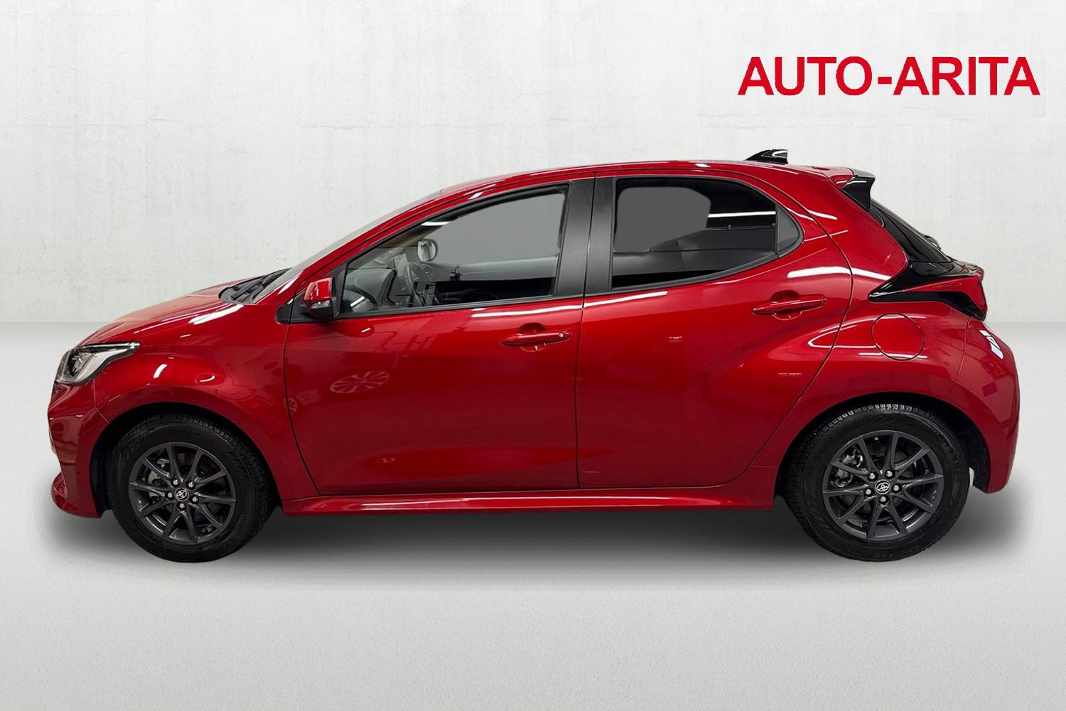 TOYOTA YARIS 2025
