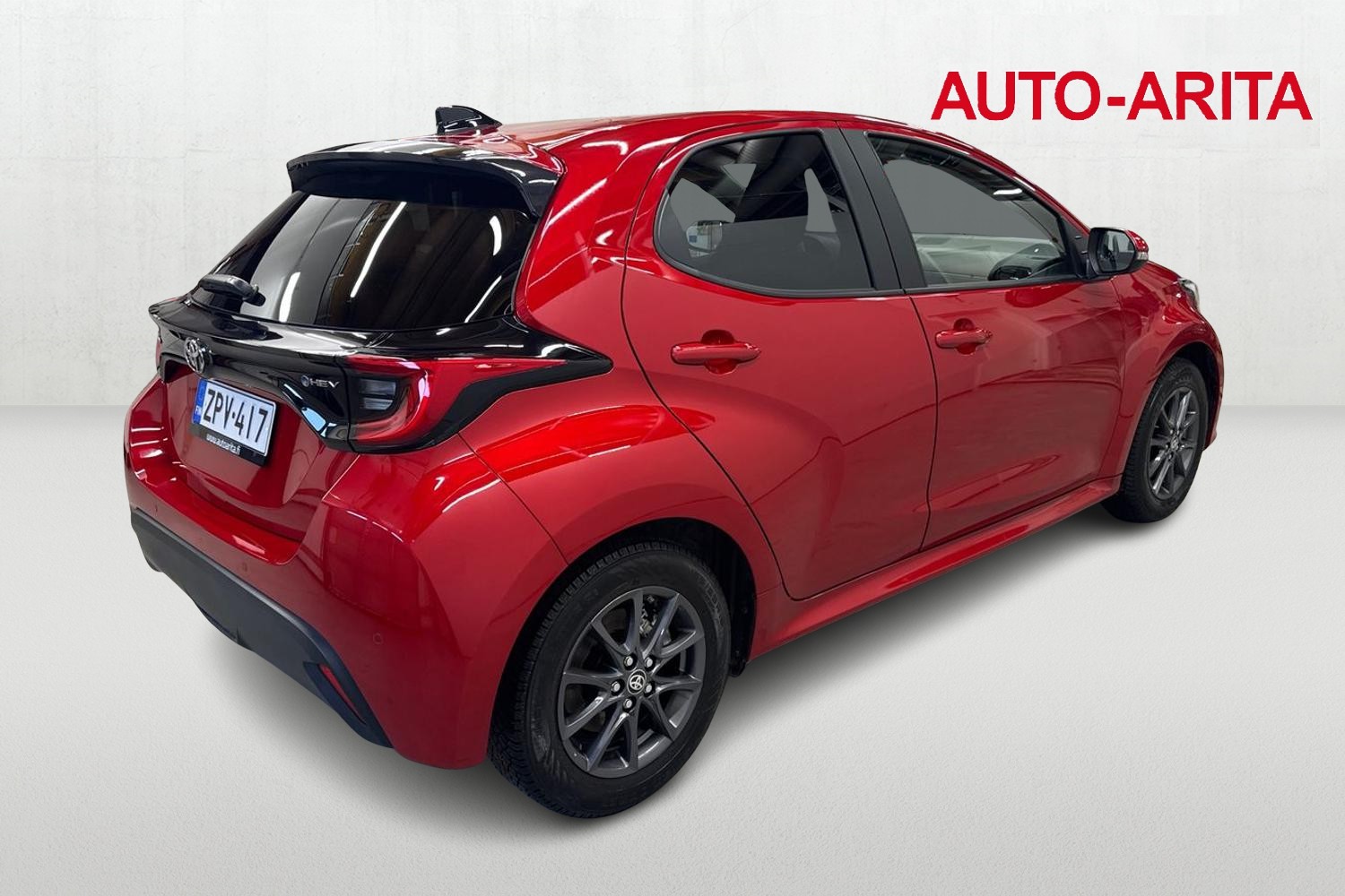 TOYOTA YARIS 2025
