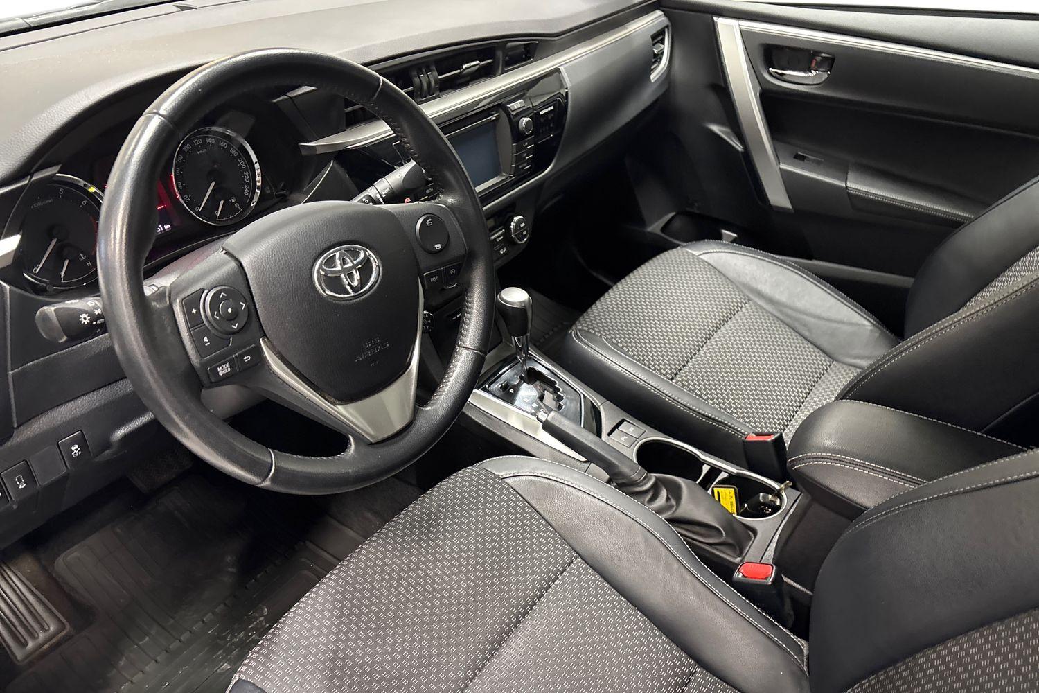 TOYOTA COROLLA 2014