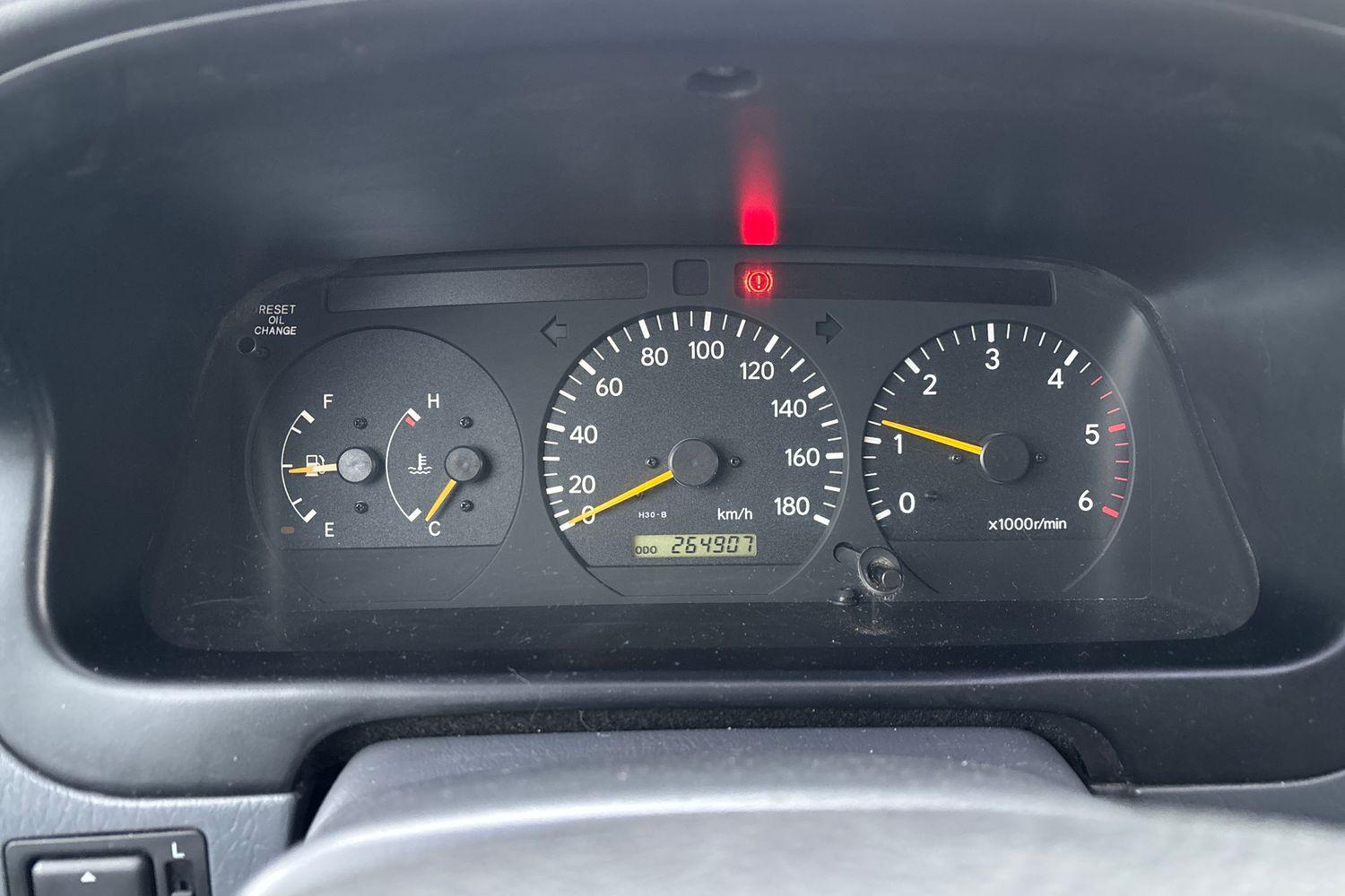 Toyota Hiace 2008