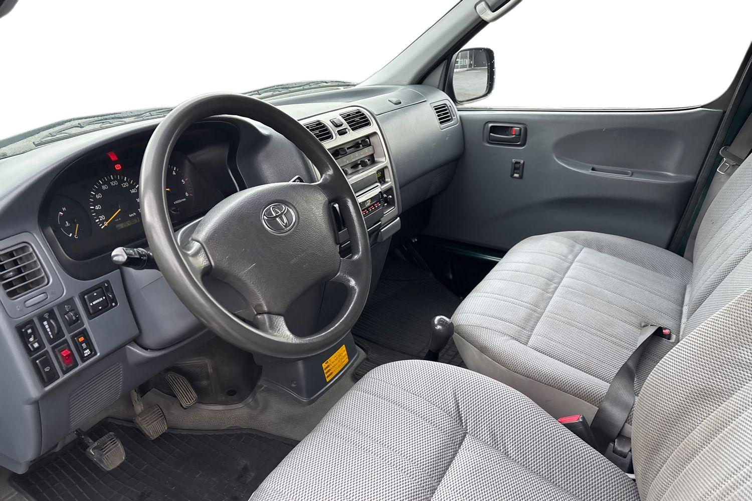 Toyota Hiace 2008