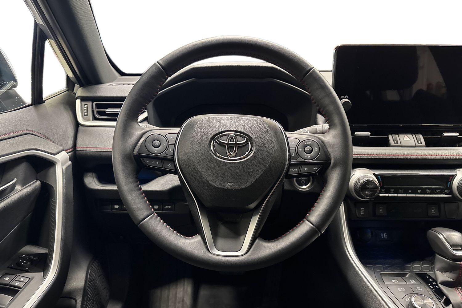 Toyota RAV4 Plug-in 2025