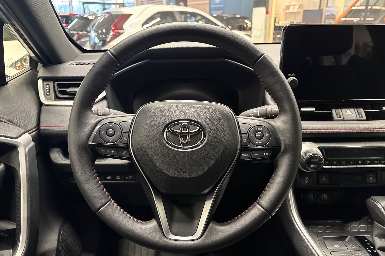 Toyota RAV4 Plug-in 2025