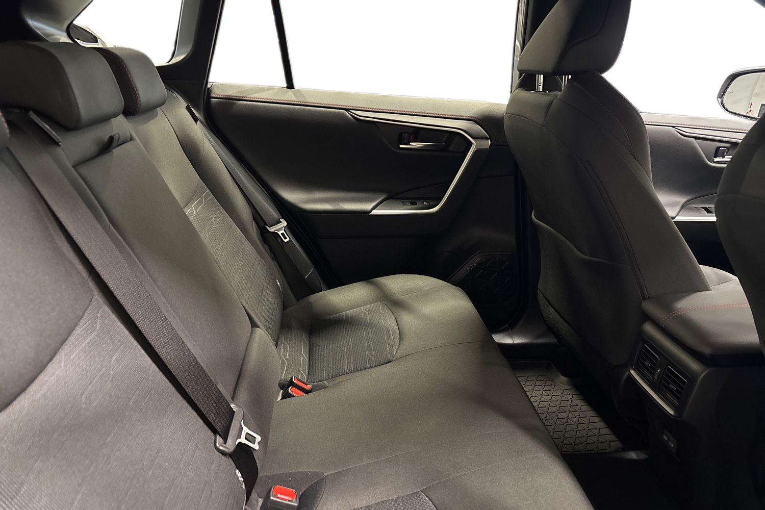 Toyota RAV4 Plug-in 2025