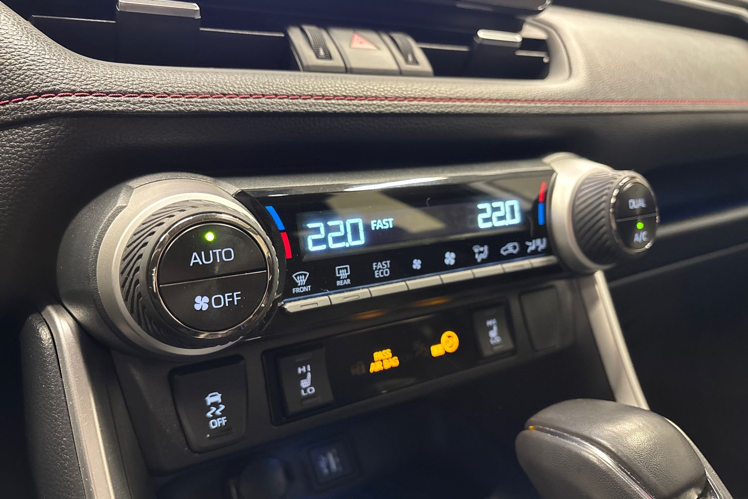 Toyota RAV4 Plug-in 2025