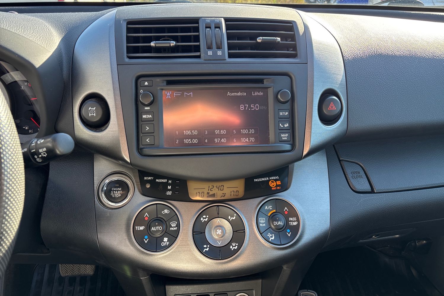 TOYOTA RAV4 2013