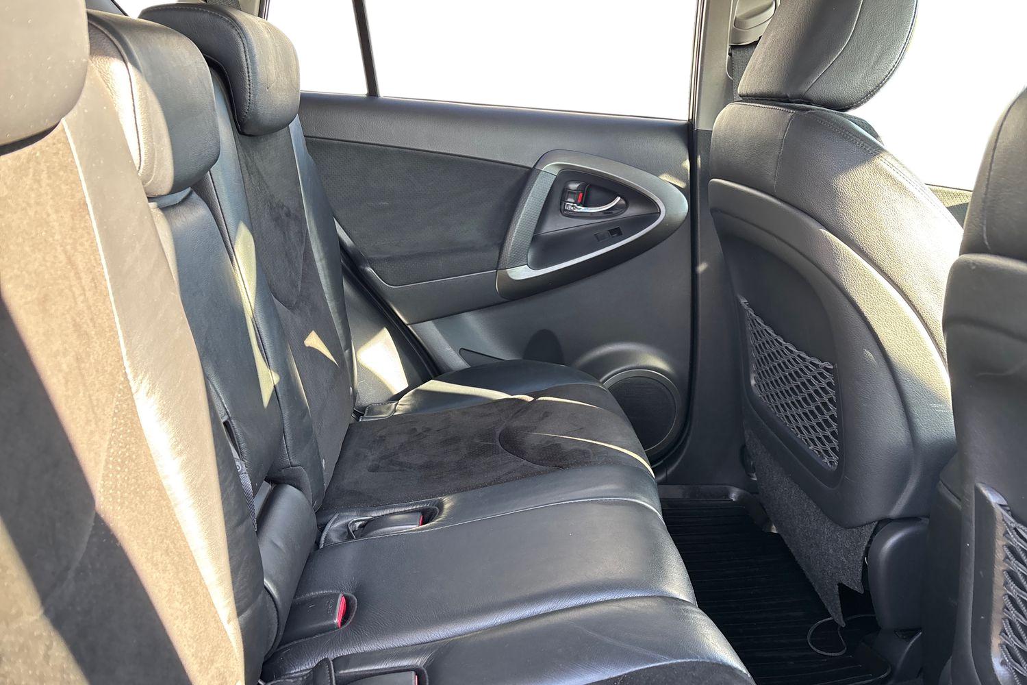 TOYOTA RAV4 2013
