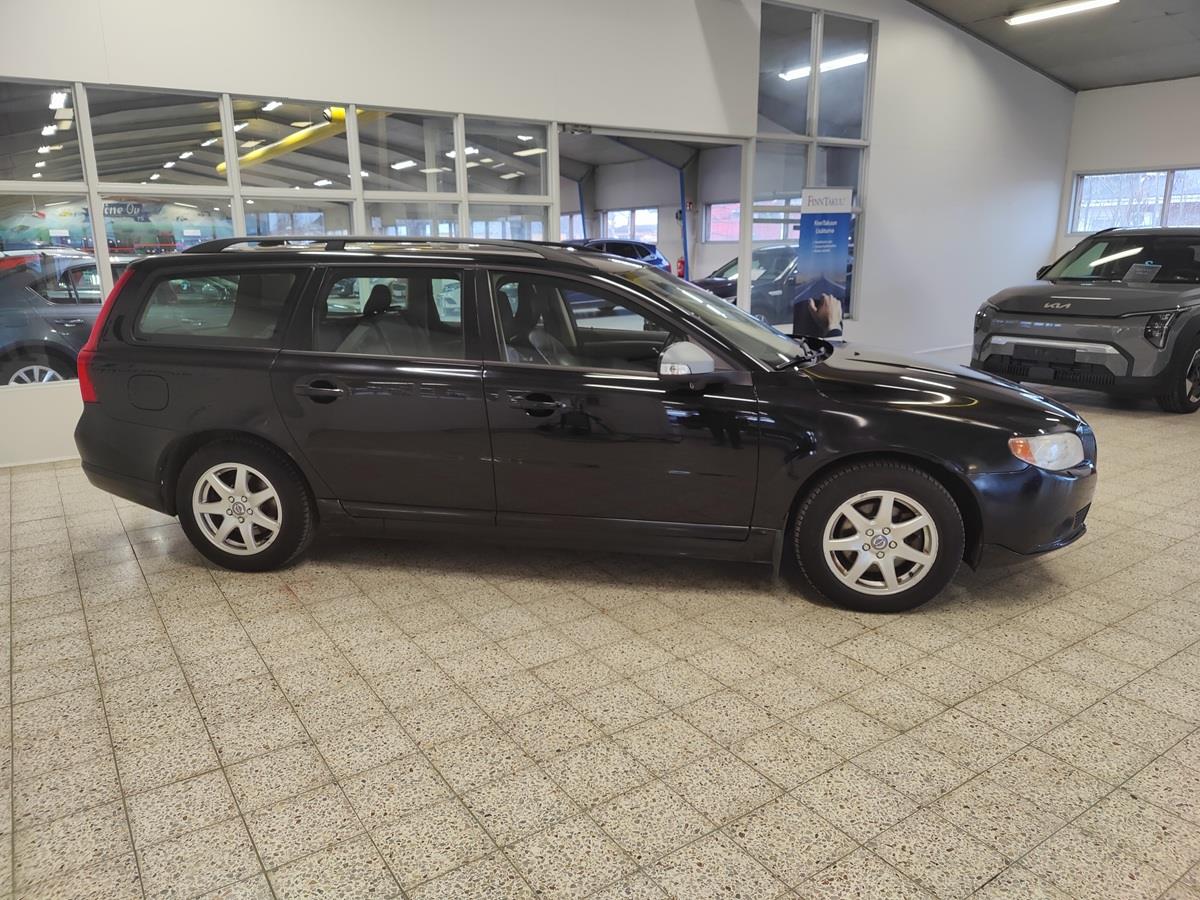VOLVO V70 2009