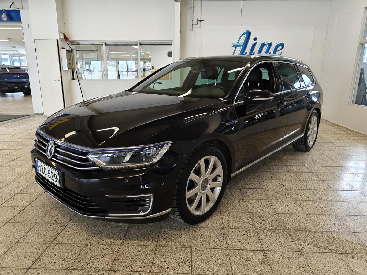 VOLKSWAGEN PASSAT 2016