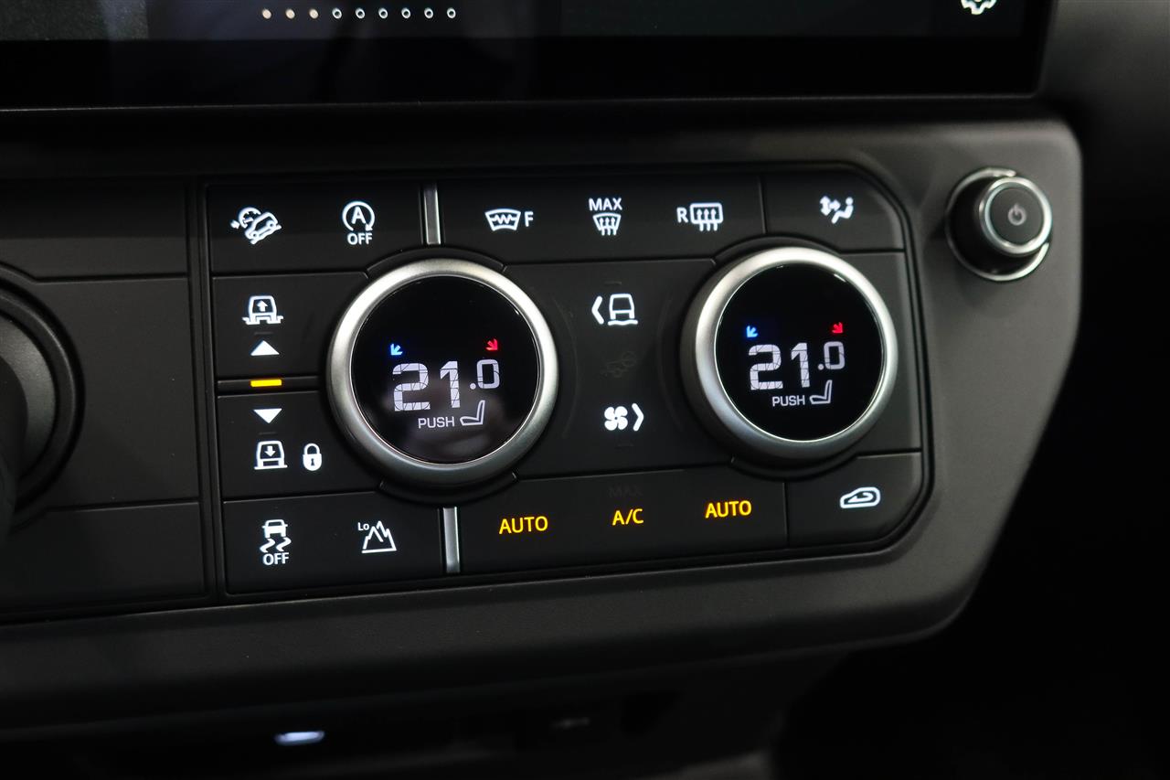 Land Rover Defender 2026