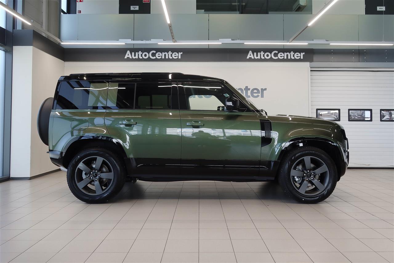 Land Rover Defender 2026
