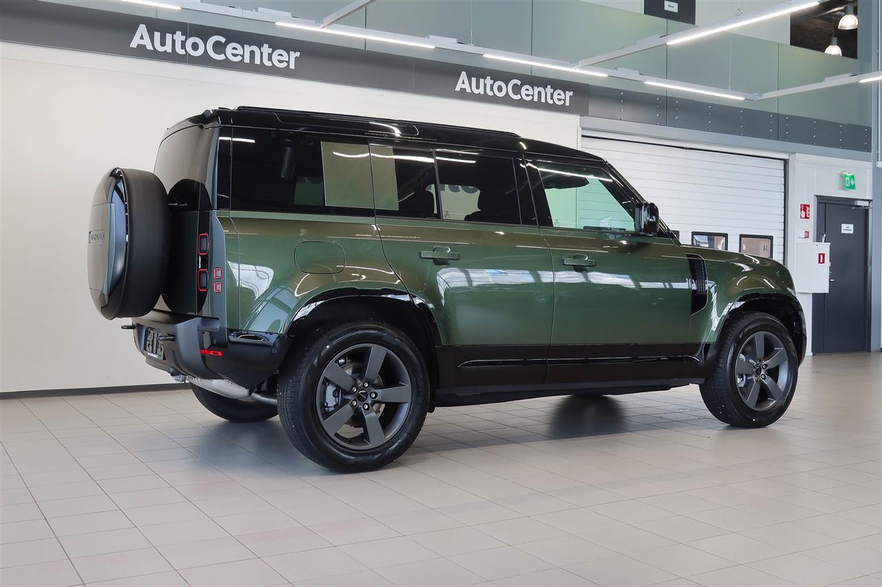 Land Rover Defender 2026