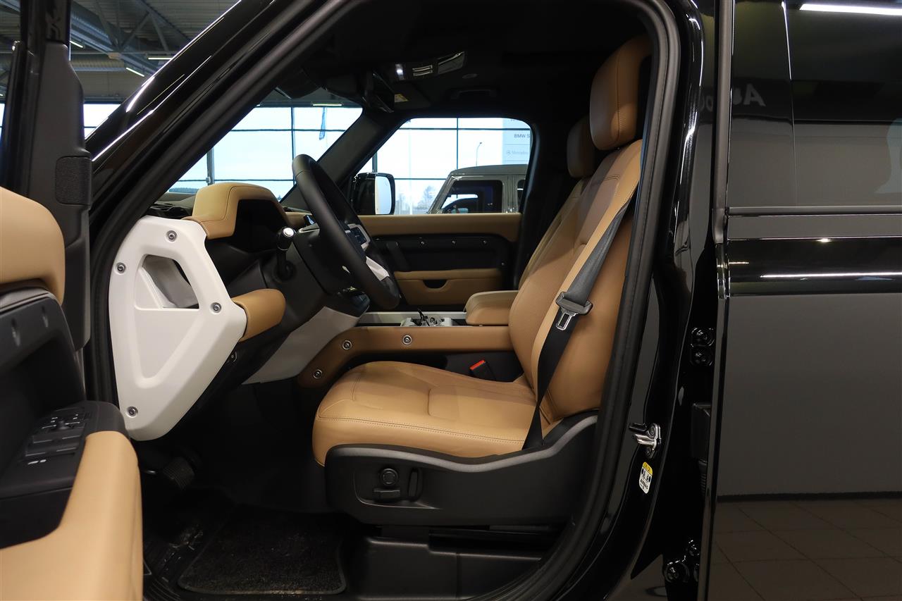 Land Rover Defender 2026