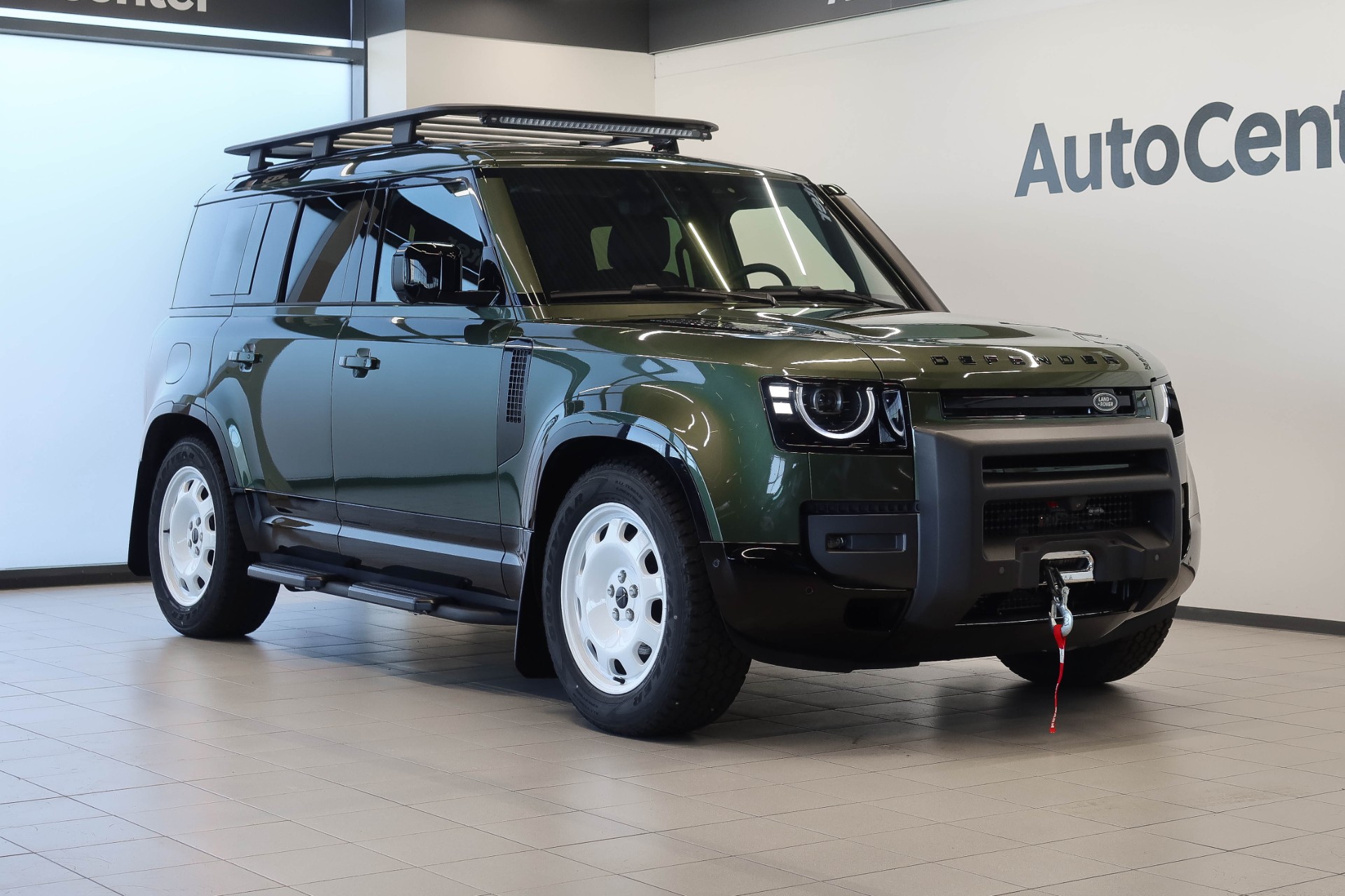 Land Rover Defender 2026