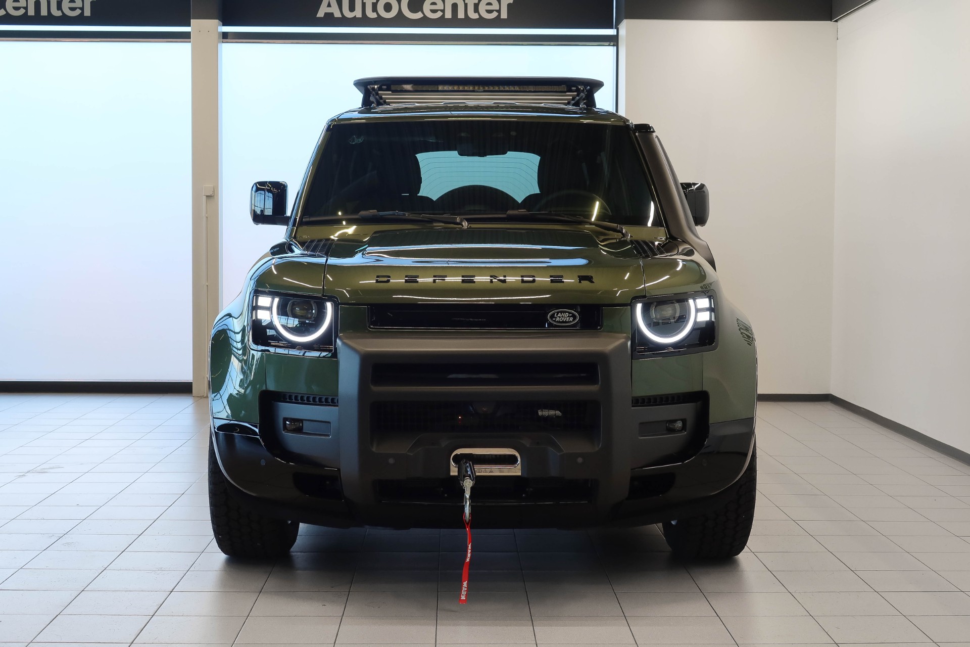 Land Rover Defender 2026